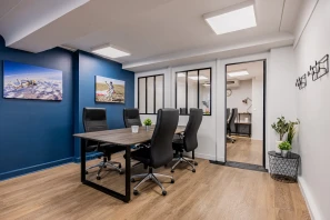 Espace indépendant - 75012 - 18 postes - 8000€