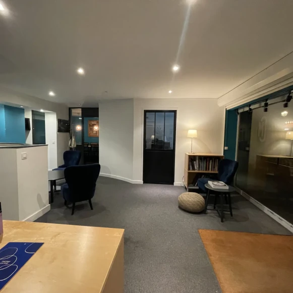 Open Space  10 postes Coworking Cour des Petites Écuries Paris 75010 - photo 4