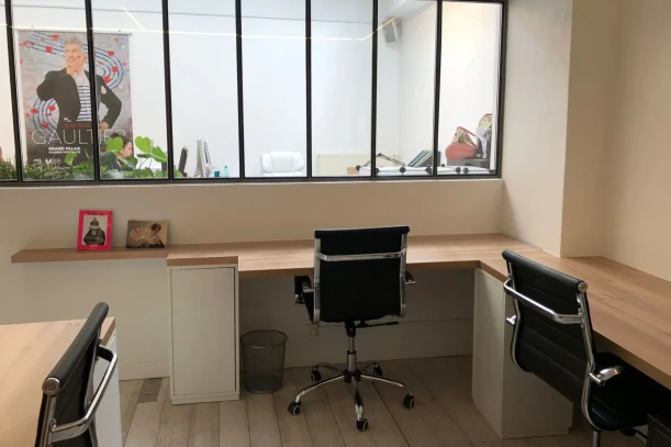 Bureau privé - 75003 - 5 postes - 1890€