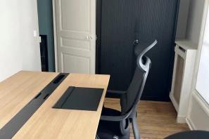 Bureau privé - 75008 - 2 postes - 980€