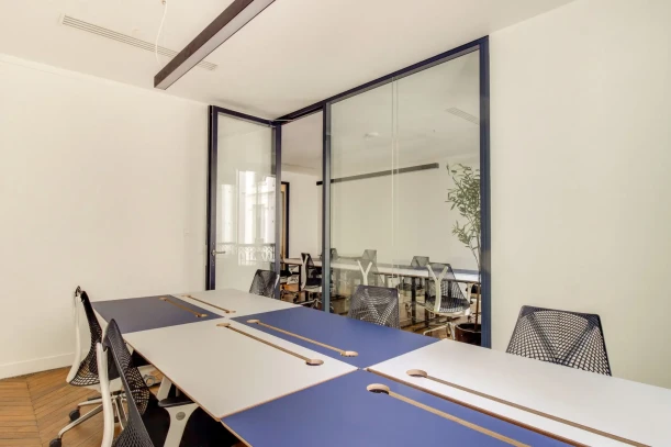 Bureau privé - 75008 - 14 postes - 10220€