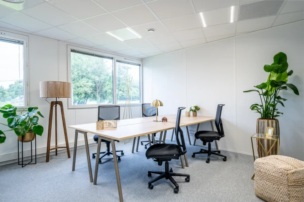 Bureau privé - 35170 - 4 postes - 1025€