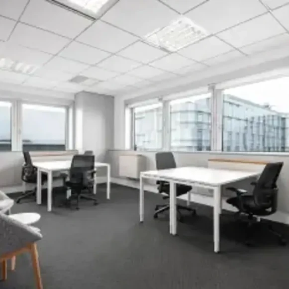 Bureau privé 10 m² 2 postes Location bureau Rue de la Haye Tremblay-en-France 93290 - photo 1