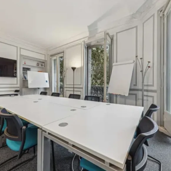 Espace indépendant 215 m² 35 postes Coworking Boulevard Saint Denis Paris 75003 - photo 1