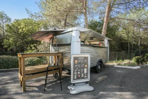 Bureau privé - 06560 - 6 postes - 1350€