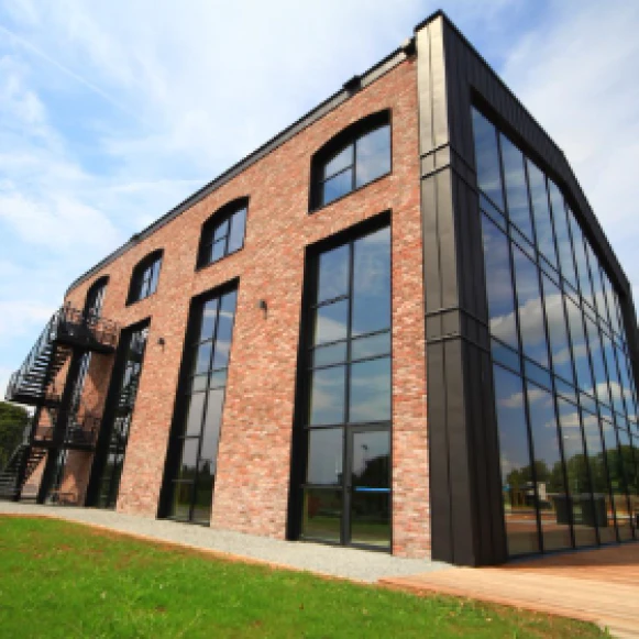 Bureau privé 95 m² 16 postes Location bureau Rue des buttes Cesson-Sévigné 35510 - photo 3