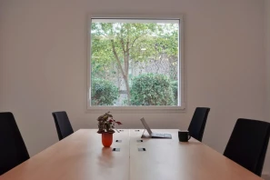 Bureau privé - 75018 - 2 postes - 1693€