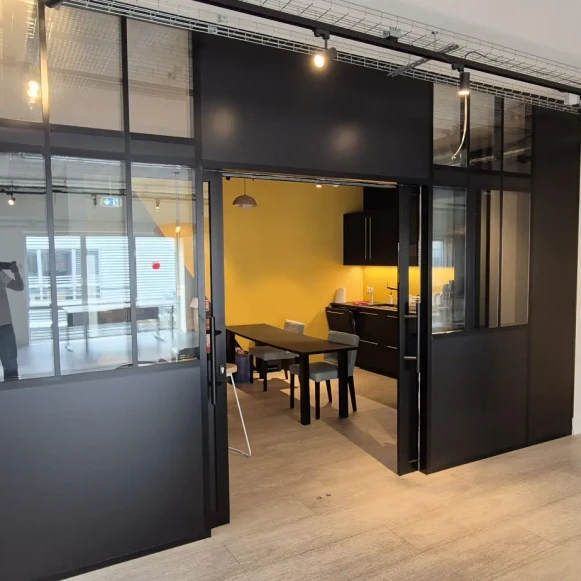 Bureau privé 20 m² 2 postes Coworking Rue Marc Sangnier Bègles 33130 - photo 4