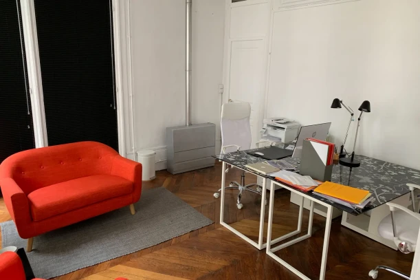 Bureau privé - 69001 - 4 postes - 790€