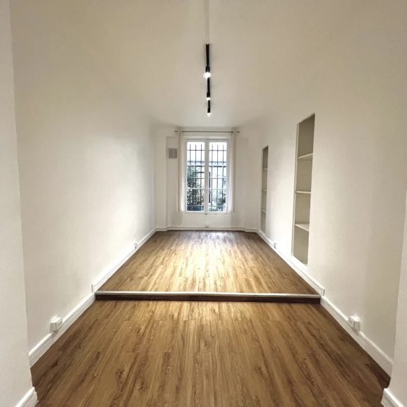 Bureau privé 20 m² 4 postes Location bureau Rue Cassette Paris 75006 - photo 4