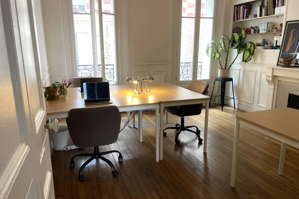 Bureau privé - 75019 - 5 postes - 1650€