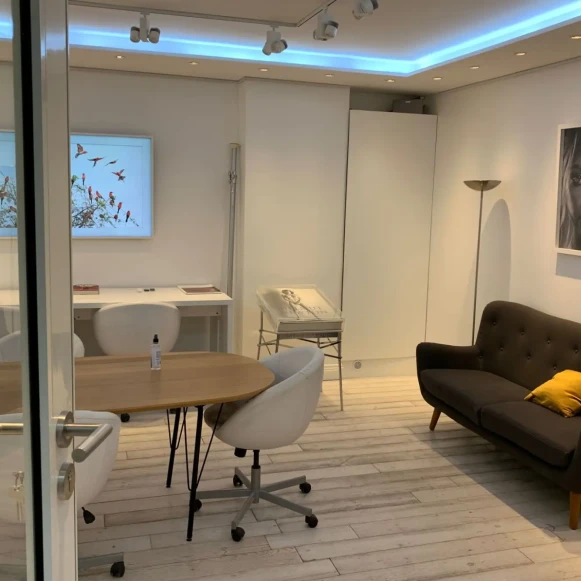 Espace indépendant 190 m² 36 postes Coworking Rue de Sévigné Paris 75003 - photo 2