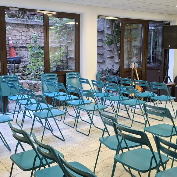 Bureau privé 75 m² 15 postes Coworking Boulevard de Vincennes Fontenay-sous-Bois 94120 - photo 9