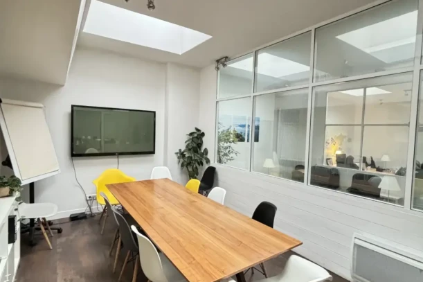 Bureau privé - 75017 - 4 postes - 1480€