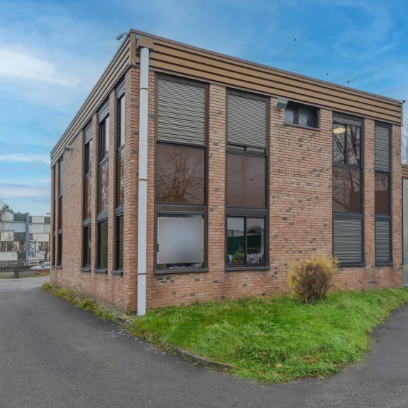 Bureau privé 25 m² 5 postes Coworking Rue René Cassin Massy 91300 - photo 9