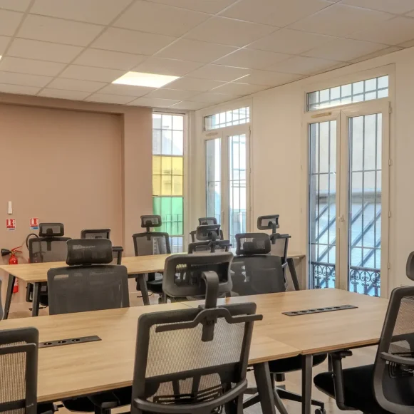 Espace indépendant 100 m² 18 postes Coworking Rue du Faubourg Saint-Martin Paris 75010 - photo 5