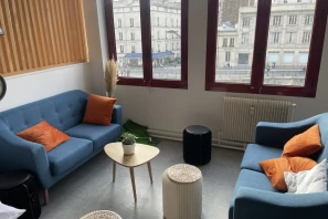 Open Space - 75010 - 10 postes - 290€