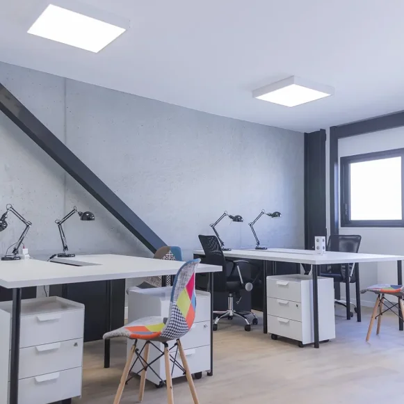 Bureau privé 22 m² 4 postes Location bureau Rue Virginie Hériot La Rochelle 17000 - photo 8