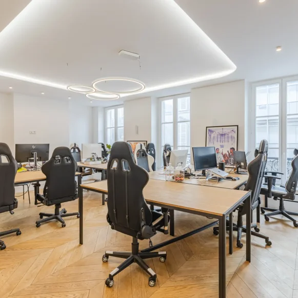 Espace indépendant 95 m² 16 postes Location bureau Rue d'Amsterdam Paris 75009 - photo 1