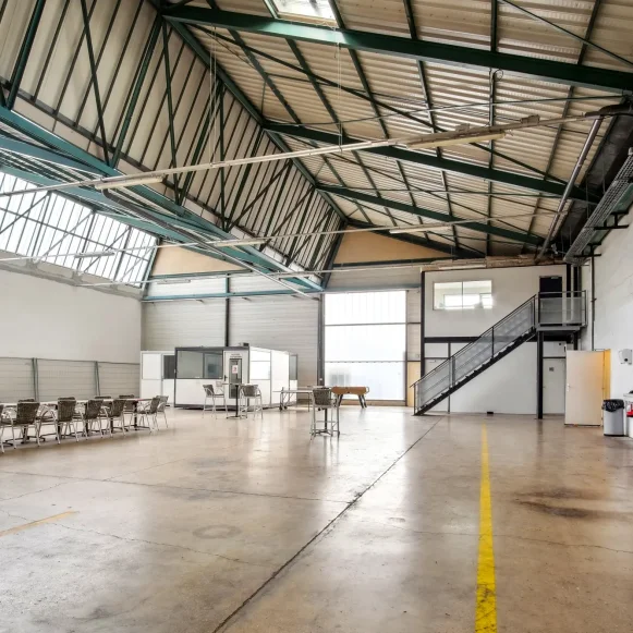 Espace indépendant 15 m² 6 postes Location bureau Rue Pascal Meaux 77100 - photo 7