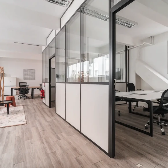 Espace indépendant 142 m² 24 postes Location bureau Rue de Charonne Paris 75011 - photo 2