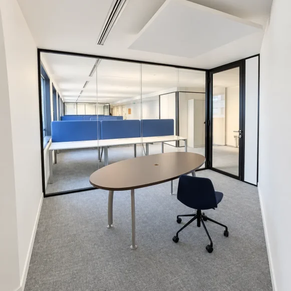 Espace indépendant 205 m² 46 postes Location bureau Avenue de l'Arche Courbevoie 92400 - photo 2