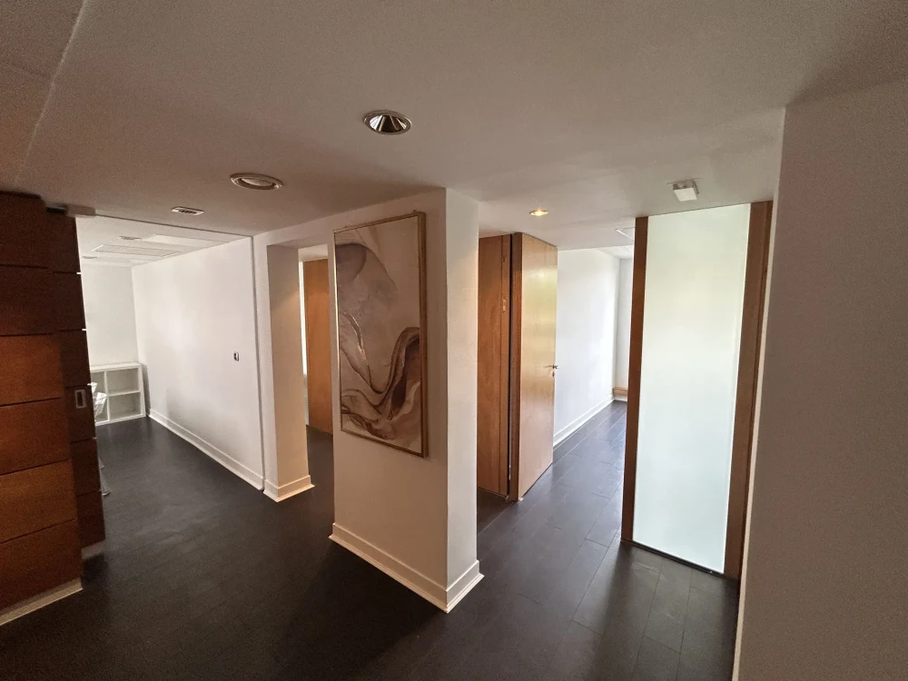 Espace indépendant - 75008 - 22 postes - 9000€