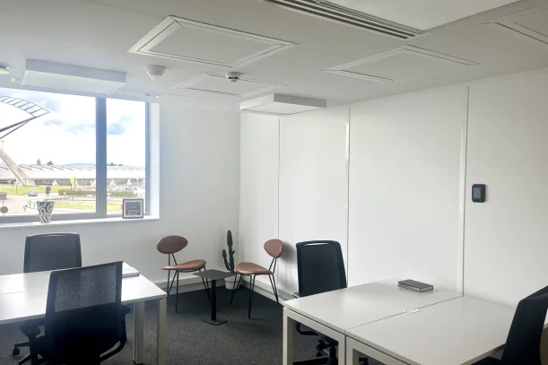 Bureau privé - 69125 - 4 postes - 1253€
