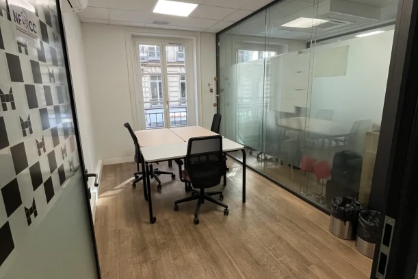 Bureau privé - 75009 - 3 postes - 1650€