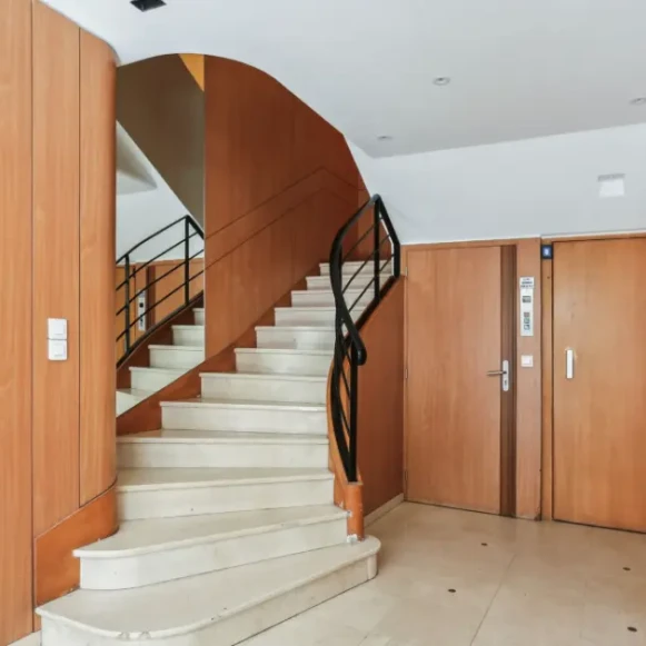 Espace indépendant 117 m² 18 postes Location bureau Rue Raffet Paris 75016 - photo 3