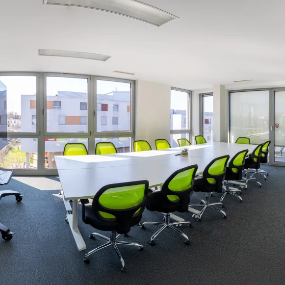 Bureau privé 12 m² 2 postes Location bureau Avenue du Neuhof Strasbourg 67100 - photo 12