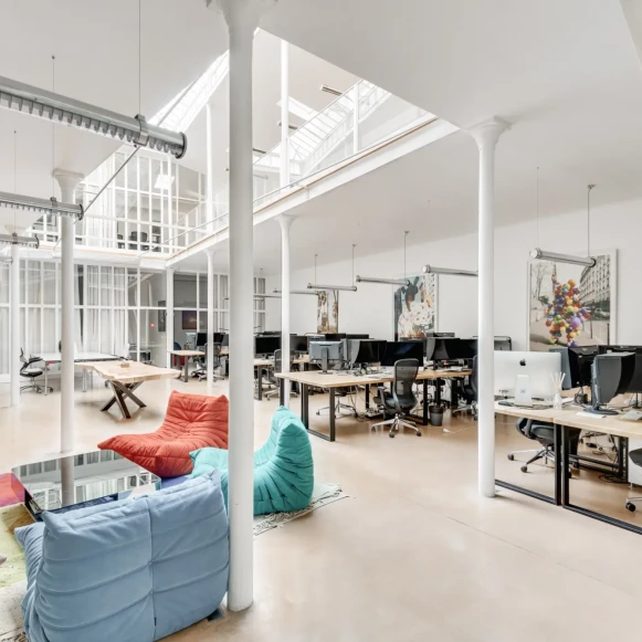 Espace indépendant 548 m² 70 postes Location bureau Rue Deguerry Paris 75011 - photo 2