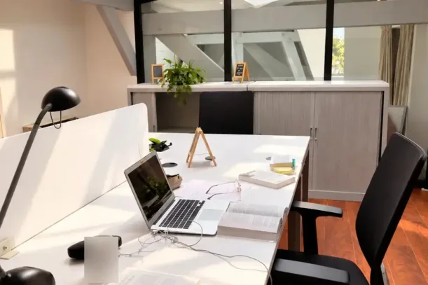 Espace indépendant - 59100 - 19 postes - 6859€