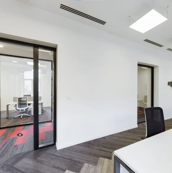 Espace indépendant 50 m² 12 postes Coworking Avenue Foch Metz 57000 - photo 5