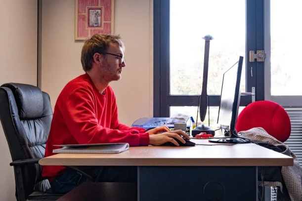 Bureau privé - 35000 - 2 postes - 640€