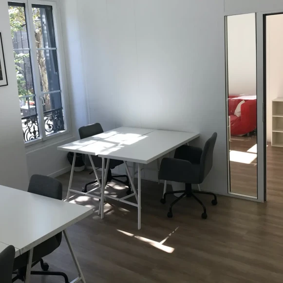 Bureau privé 33 m² 8 postes Coworking Boulevard Victor Hugo Clichy 92110 - photo 2