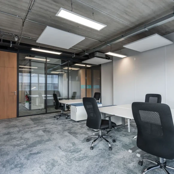 Bureau privé 30 m² 6 postes Coworking Allée Clémentine Deman Lille 59000 - photo 1