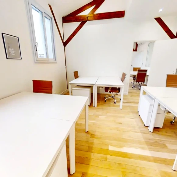 Bureau privé 70 m² 14 postes Location bureau Rue Bichat Paris 75010 - photo 3