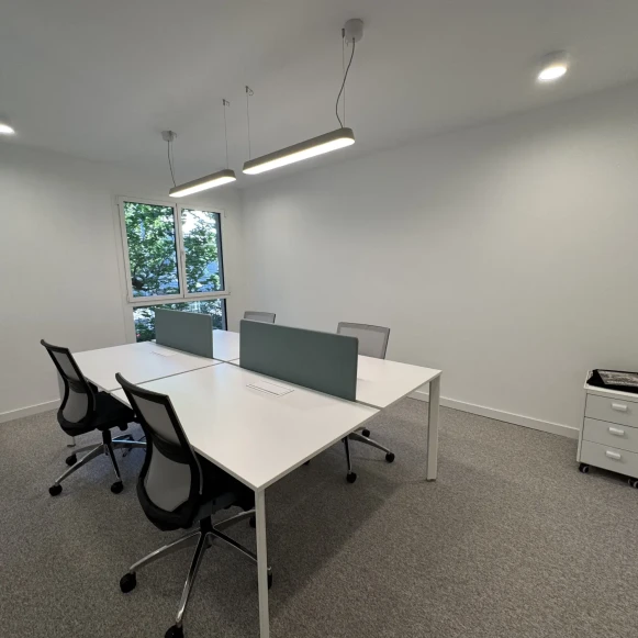 Bureau privé 16 m² 4 postes Location bureau Boulevard Carabacel Nice 06000 - photo 10
