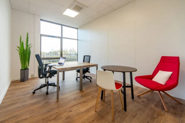 Bureau privé - 93290 - 3 postes - 1100€