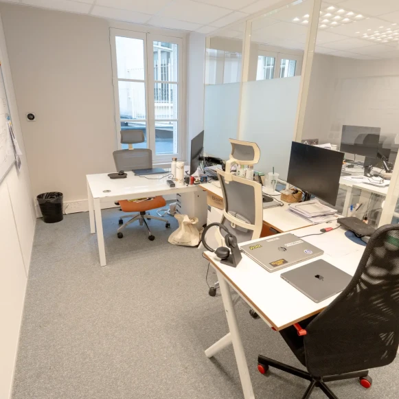 Espace indépendant 150 m² 25 postes Location bureau Rue Notre Dame des Victoires Paris 75002 - photo 6