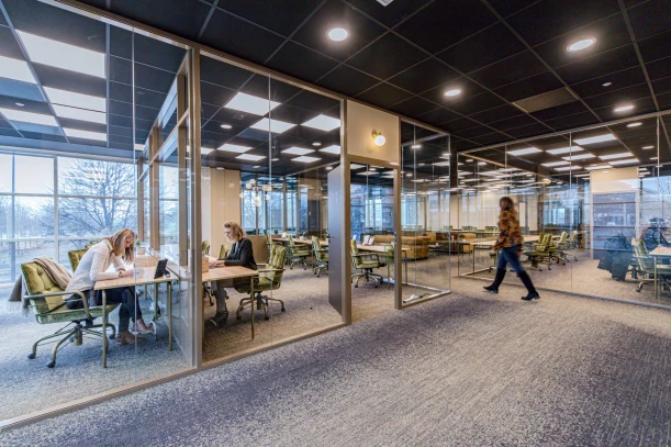 Bureau privé - 93210 - 4 postes - 1590€