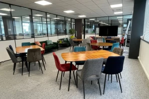 Bureau privé - 33185 - 3 postes - 1055€