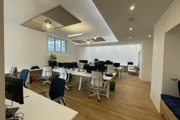 Bureau privé - 75010 - 19 postes - 6500€