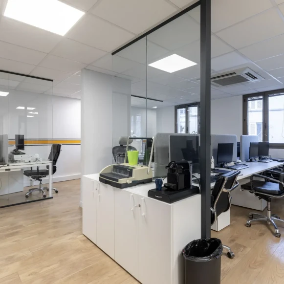 Bureau privé 120 m² 30 postes Coworking Rue Jadin Paris 75017 - photo 5