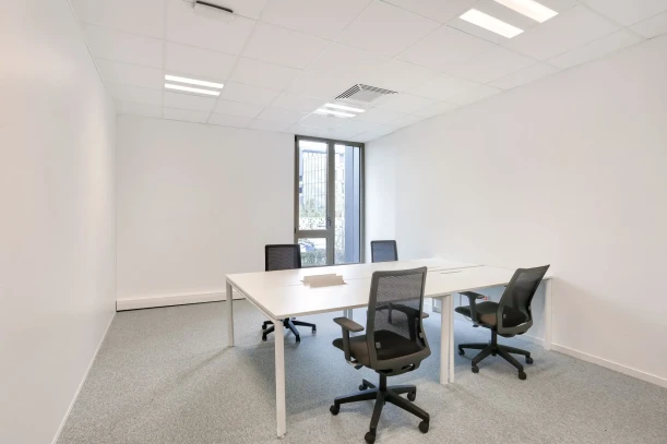 Bureau privé - 35510 - 6 postes - 1500€