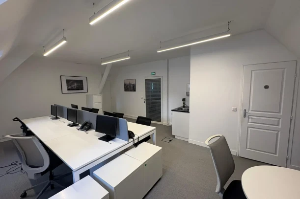 Bureau privé - 75017 - 8 postes - 4500€