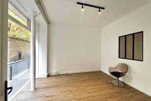 Bureau privé - 75006 - 3 postes - 1650€