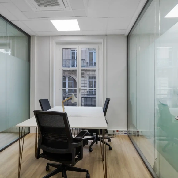 Bureau privé 10 m² 3 postes Coworking Rue de la Chaussée d'Antin Paris 75009 - photo 8