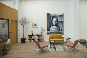 Open Space - 42100 - 8 postes - 150€